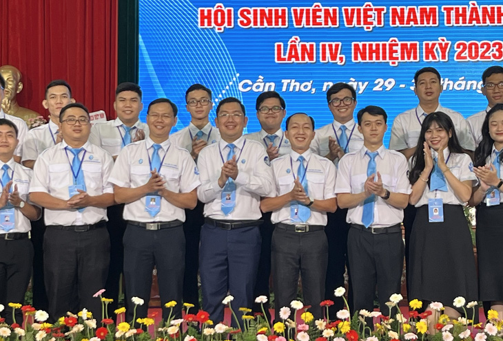 Anh Lâm Văn Tân tái đắc cử chủ tịch Hội sinh viên Việt Nam TP Cần Thơ
