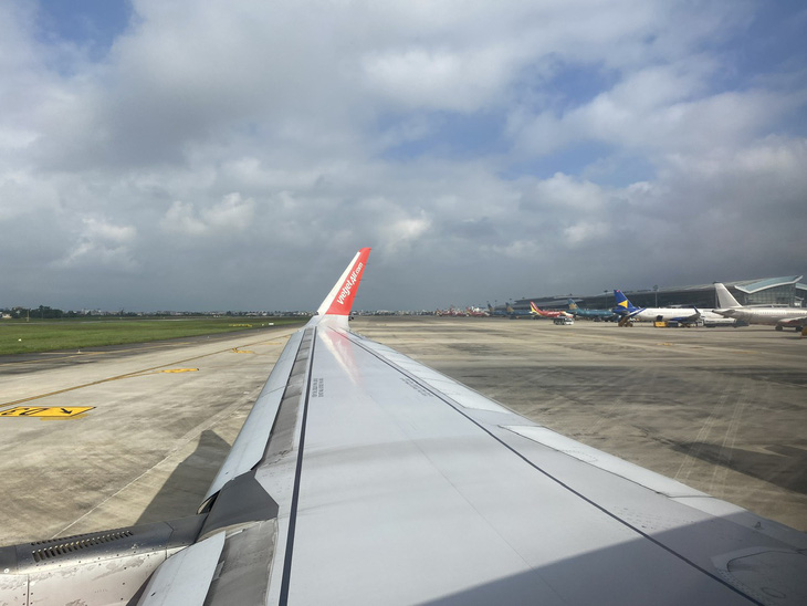Cảng vụ hàng không thông tin về chuyến bay ở Đà Nẵng phải dừng vì hành khách nói có súng