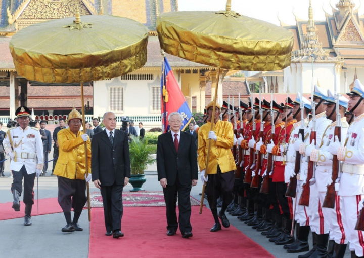 Việt Nam chúc mừng Campuchia nhân dịp 70 năm độc lập