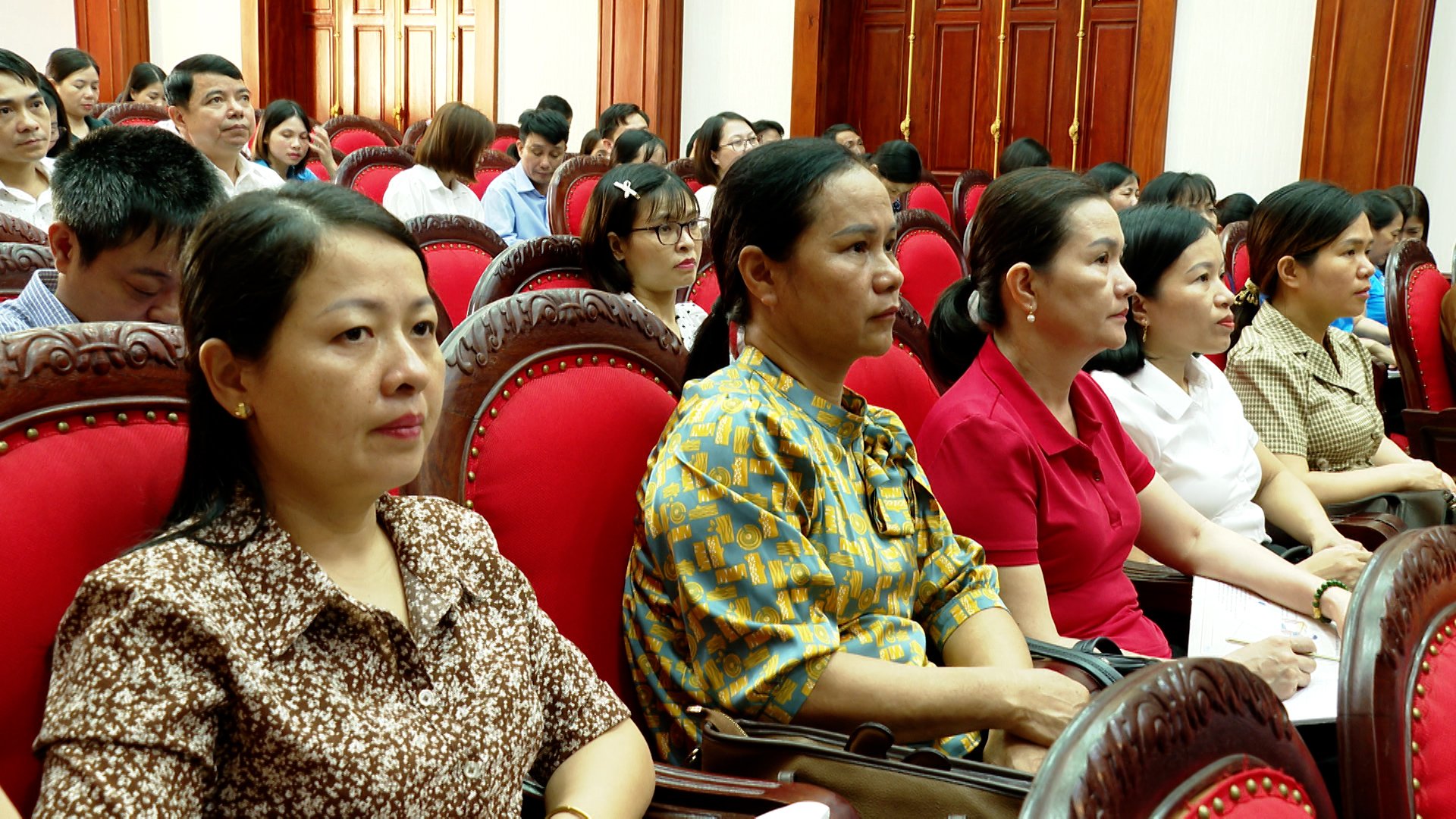 Tập huấn nâng cao nghiệp vụ cho 150 cán bộ CĐCS tại Ninh Bình