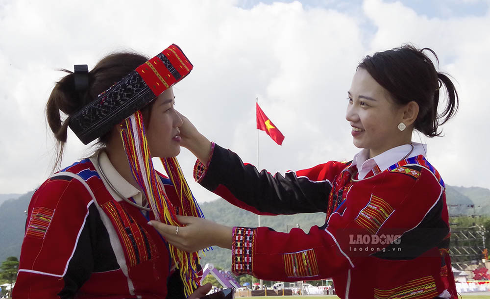 Lần đầu tiên tổ chức ngày hội Văn hóa các dân tộc dưới 10.000 người tại Lai Châu