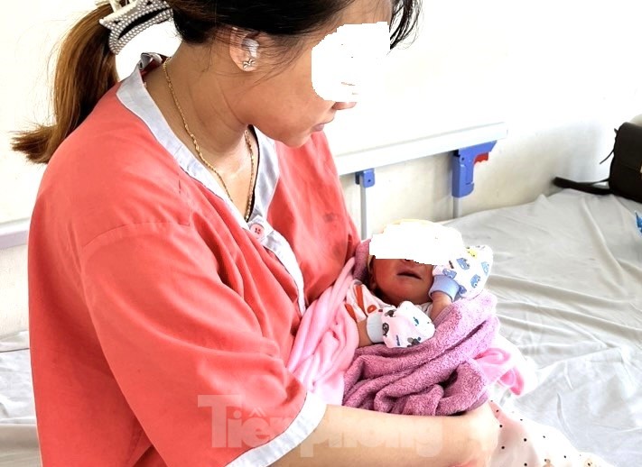 Nghi bắt cóc trong bệnh viện ở Bình Dương: Sản phụ kể lại lúc bé sơ sinh bị người mặc áo blouse bế đi