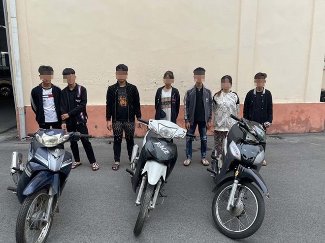 Quảng Ninh: Bắt nhóm thiếu niên đua xe lạng lách, thách thức công an