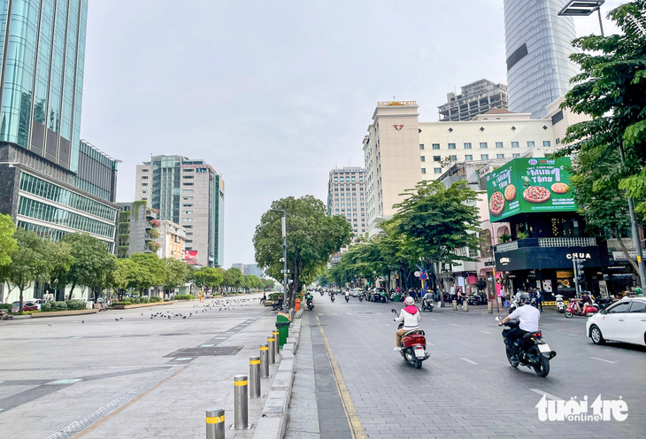Đề xuất làm chỗ giữ xe máy trên 3 tuyến đường gần phố đi bộ Nguyễn Huệ