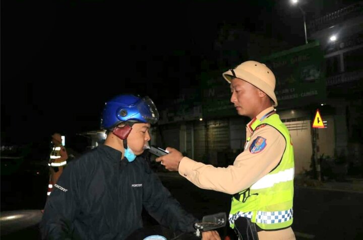 Bắc Giang: Kiểm tra vi phạm giao thông, phát hiện kẻ sử dụng ma túy