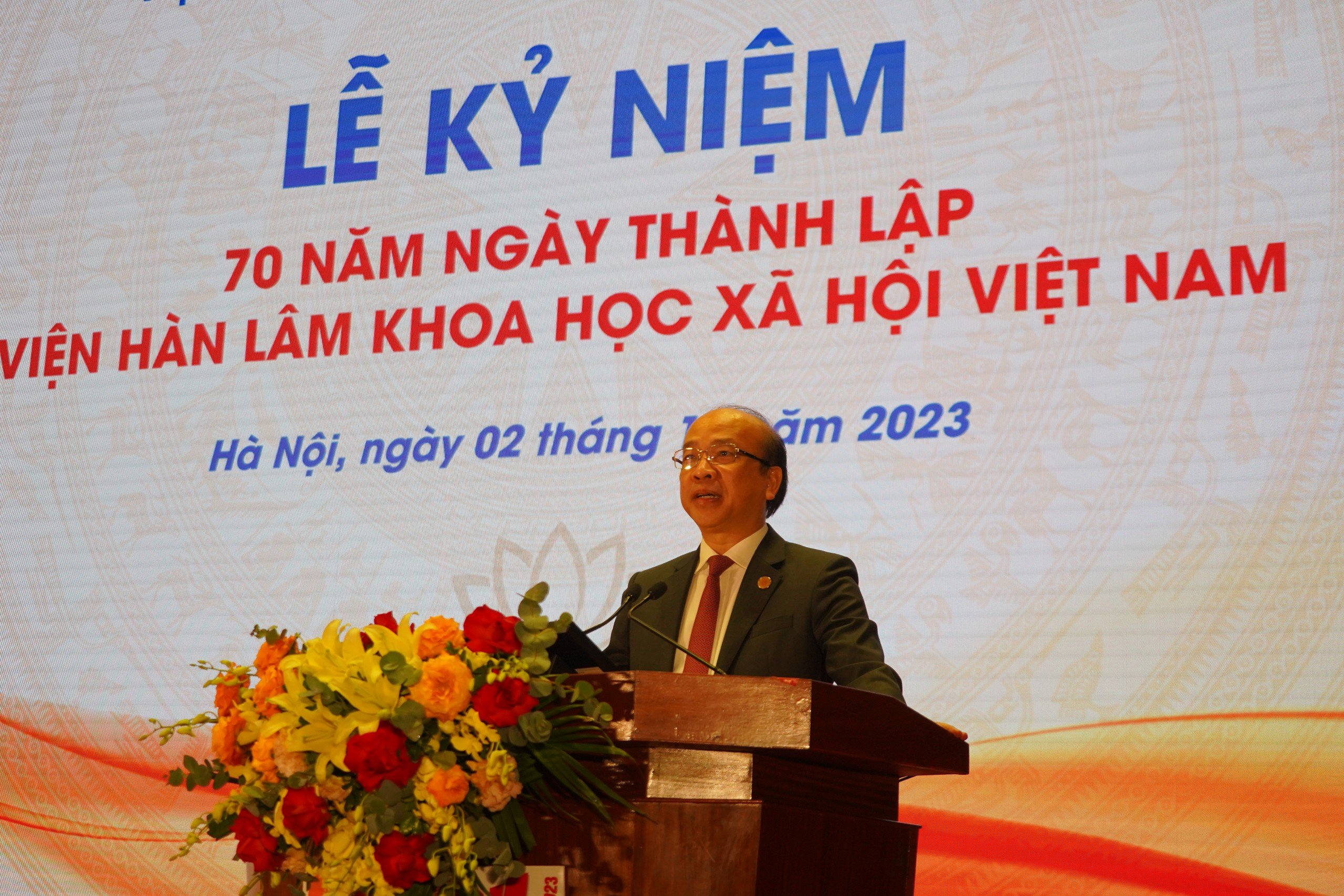 Phát triển Viện Hàn lâm Khoa học xã hội Việt Nam thành trung tâm nghiên cứu trọng điểm