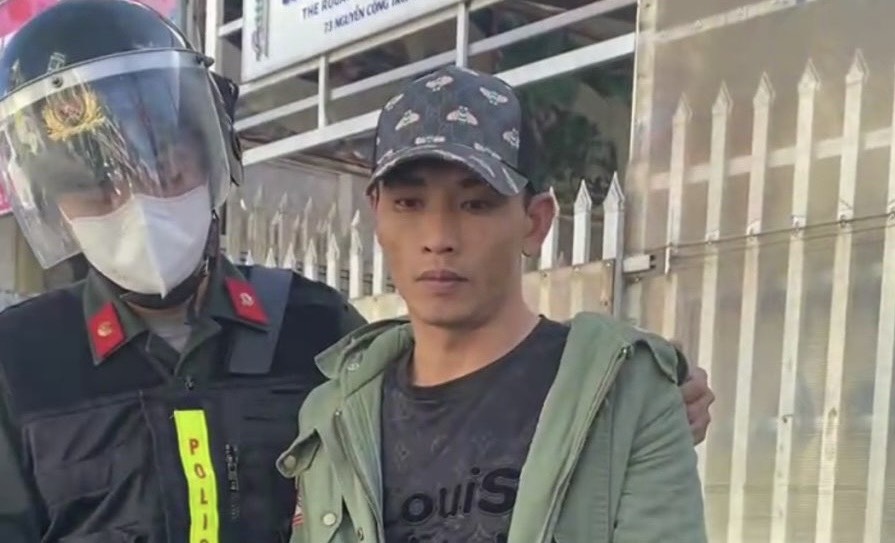 Công an Lâm Đồng bắt giữ đối tượng tàng trữ chất ma túy và vũ khí trái phép