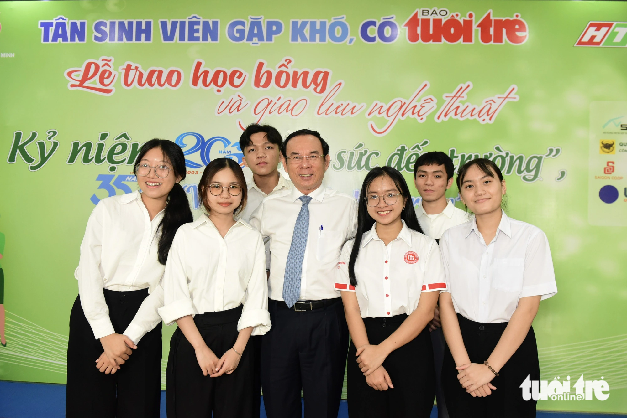 Trao học bổng cho 138 tân sinh viên vùng Đông Nam Bộ, ghi dấu hành trình 20 mùa gieo quả ngọt