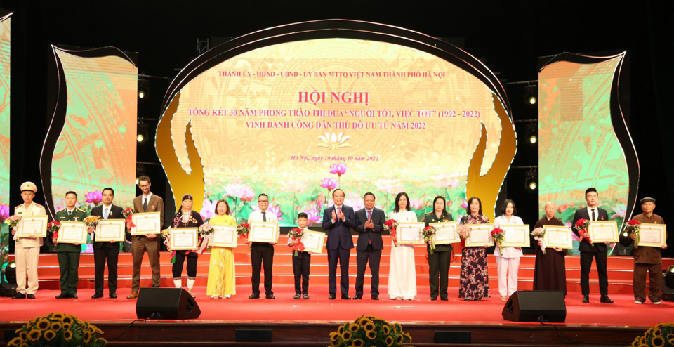 Hà Nội tặng danh hiệu 'Người tốt, việc tốt' cho 33 cá nhân