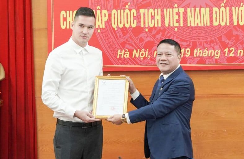 Filip Nguyễn nhận quốc tịch Việt Nam