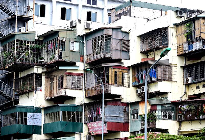 Xung đột khi nhà tập thể, chung cư cũ Hà Nội không có nơi gửi xe