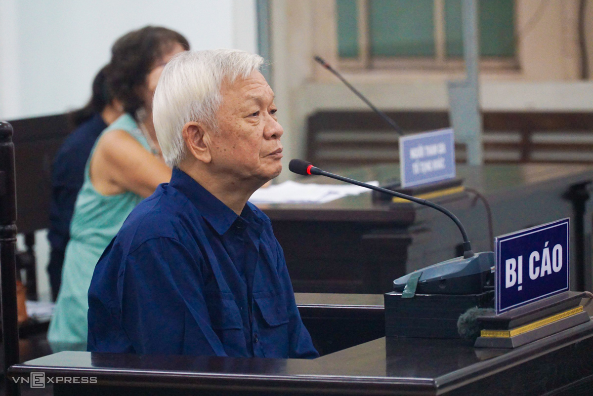 Bốn cựu lãnh đạo tỉnh Khánh Hòa bị đề nghị 3-6 năm tù