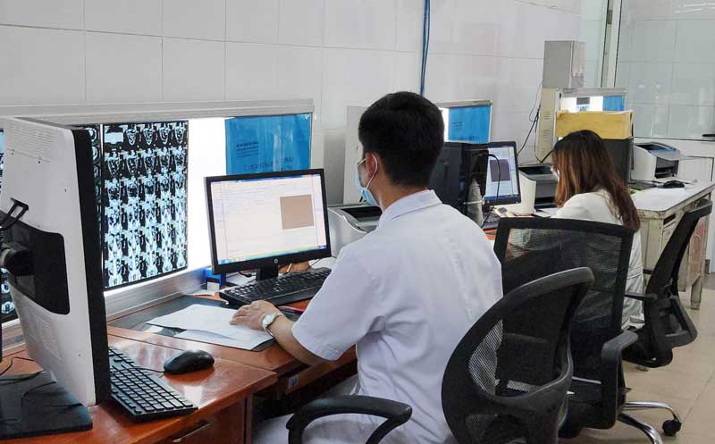 Đà Nẵng hỗ trợ 23 tỉ đồng học phí, tiền trọ cho nhân viên y tế học chuyên sâu