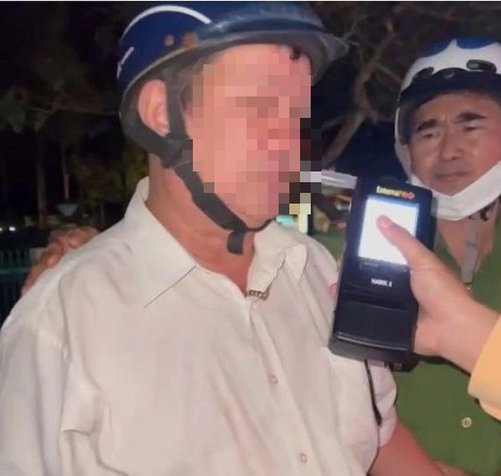 Sự thật video người đàn ông say xỉn xưng cán bộ tòa án ở An Giang
