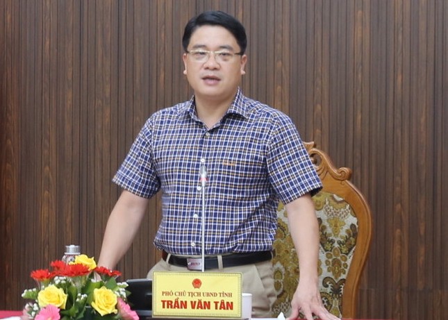 100% phiếu bãi nhiệm Phó Chủ tịch UBND tỉnh Quảng Nam Trần Văn Tân
