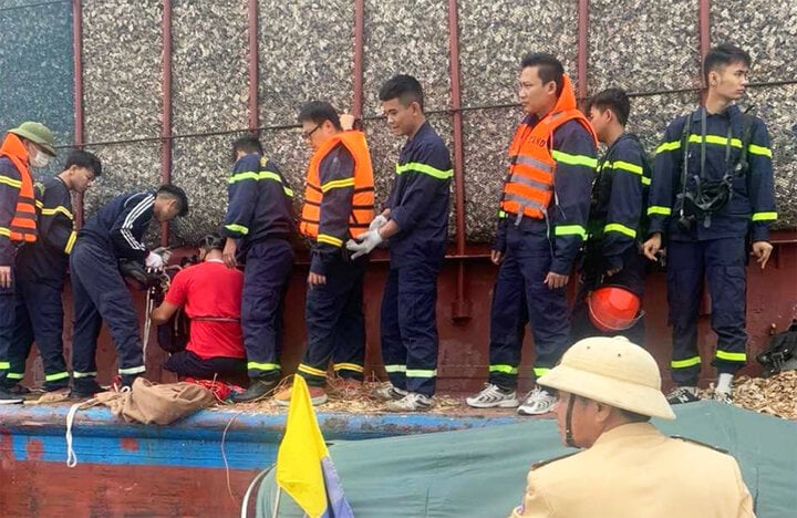 Quảng Ninh: Ngạt khí trên tàu, 3 người trong cùng gia đình thiệt mạng