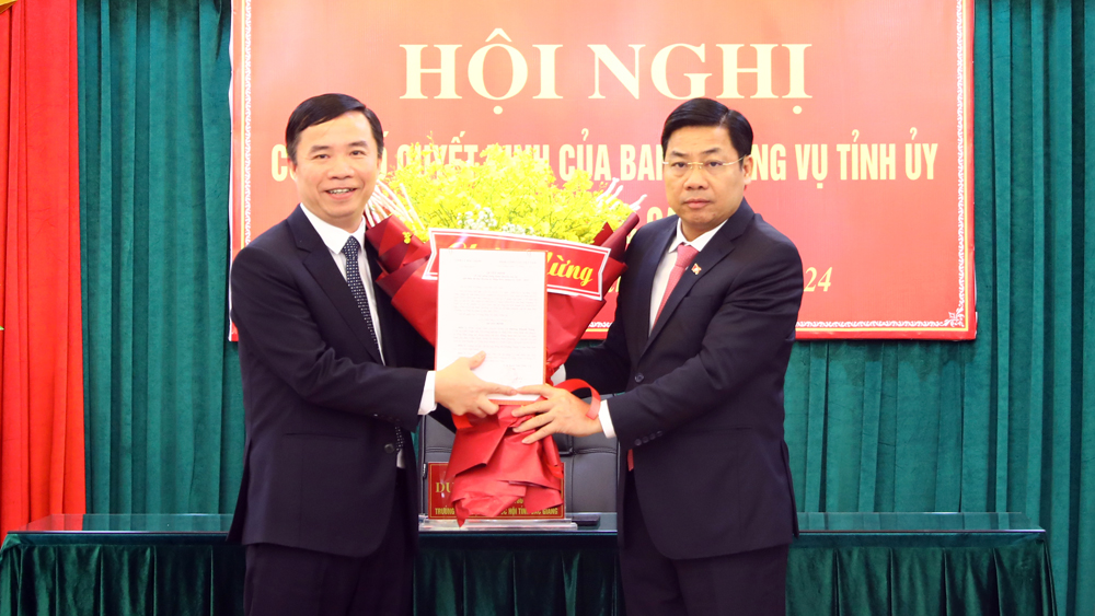 Luân chuyển Giám đốc Sở NN và PTNT tỉnh Bắc Giang làm Bí thư Huyện ủy