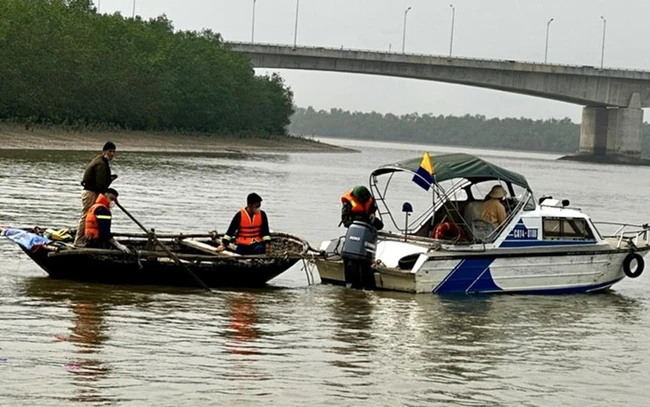 Sau sự cố chìm thuyền, yêu cầu rà soát phương tiện chở khách ra Cát Bà, Lý Sơn