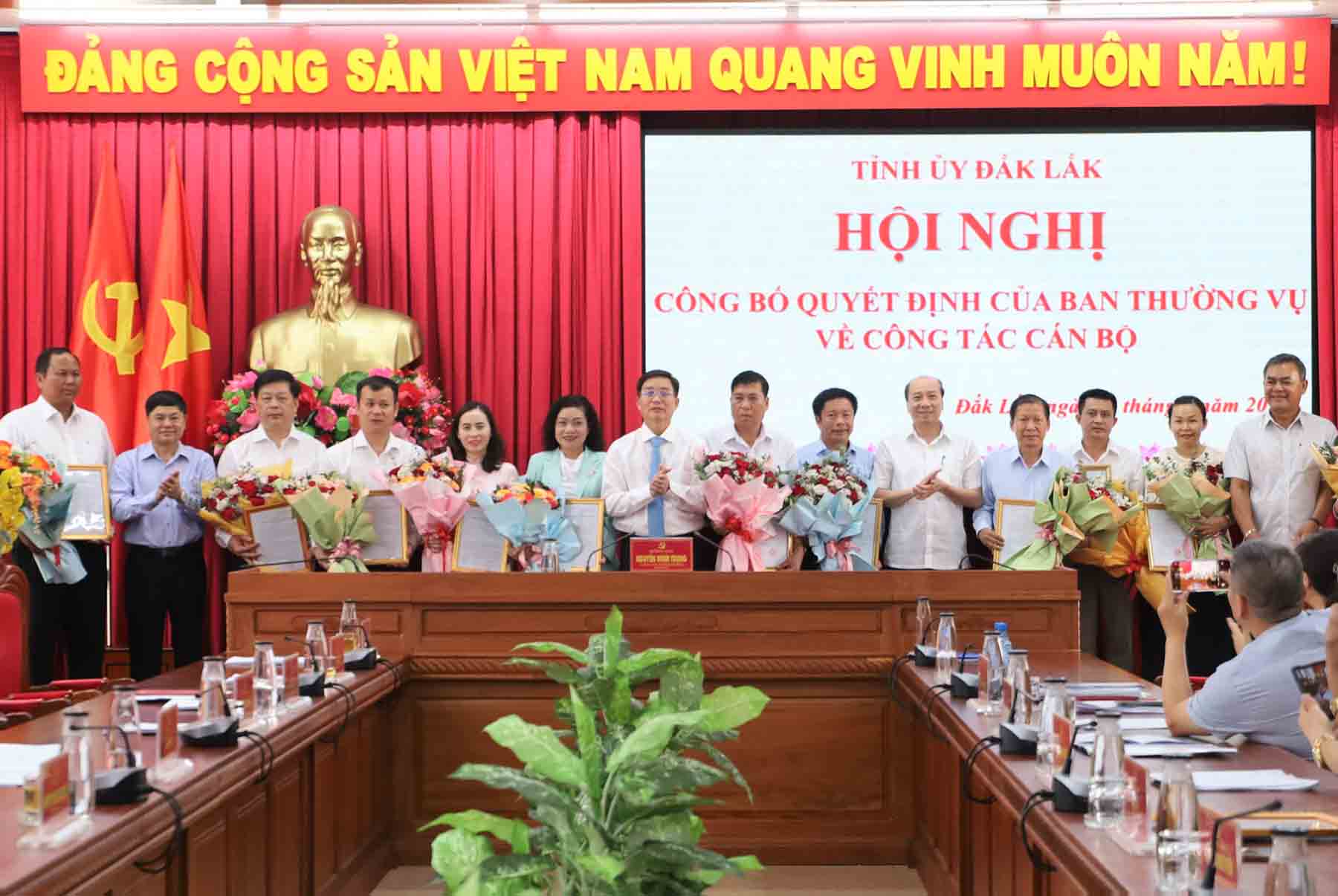 Điều động, bổ nhiệm nhân sự mới ở Quảng Ninh, Đắk Lắk, Long An, Bắc Kạn