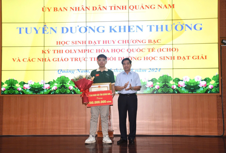 Quảng Nam thưởng 200 triệu đồng cho học sinh đạt giải Olympic hóa học quốc tế