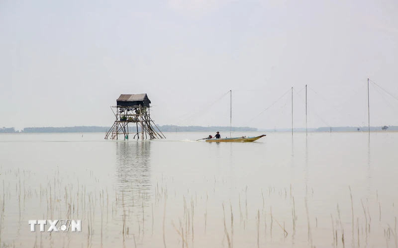 Tây Ninh: Ngăn chặn khai thác tận diệt nguồn lợi thủy sản trên sông, hồ