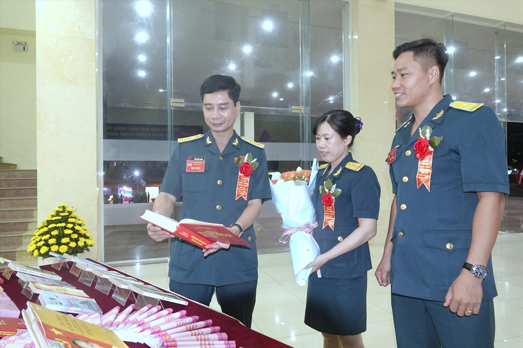 Vươn tới đỉnh cao khoa học