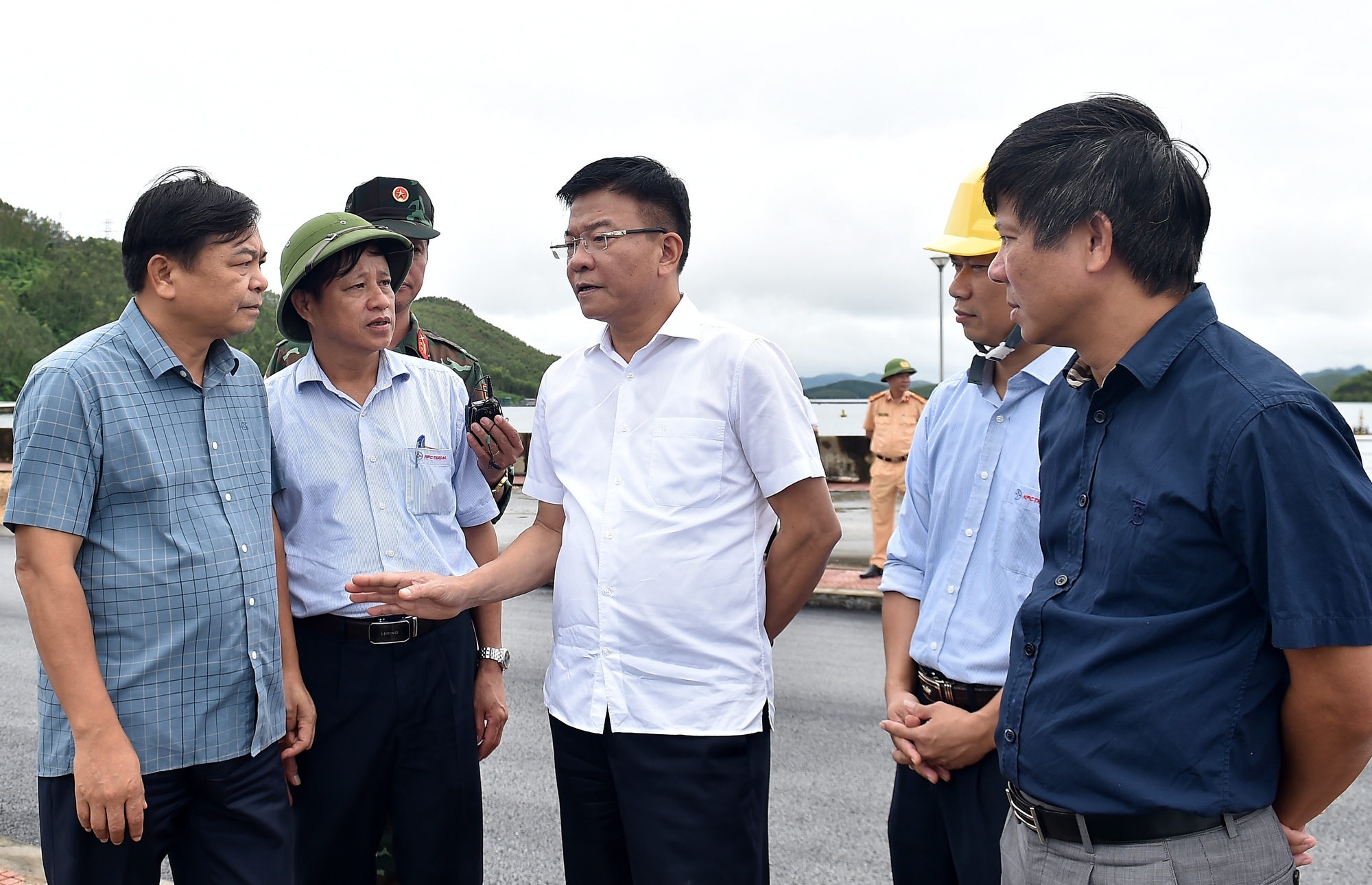 Thứ trưởng Nguyễn Hoàng Hiệp: Hồ thủy điện Thác Bà an toàn