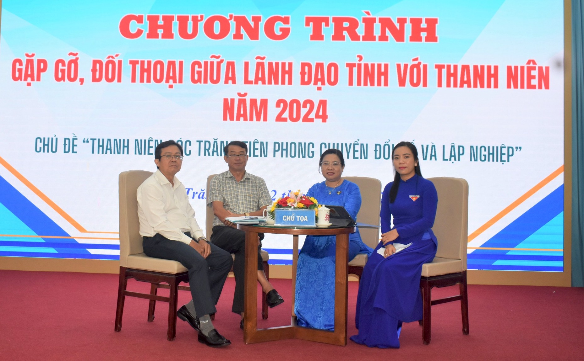 Lãnh đạo tỉnh Sóc Trăng gặp gỡ, đối thoại với thanh niên về chuyển đổi số và lập nghiệp