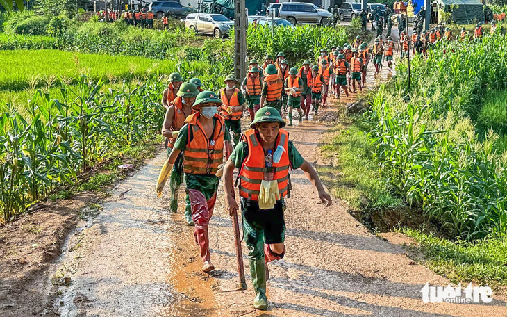 Người thoát nạn trong vụ sạt lở Làng Nủ: Mọi thứ quá nhanh, chỉ trong vài phút, cả làng bị sập hết