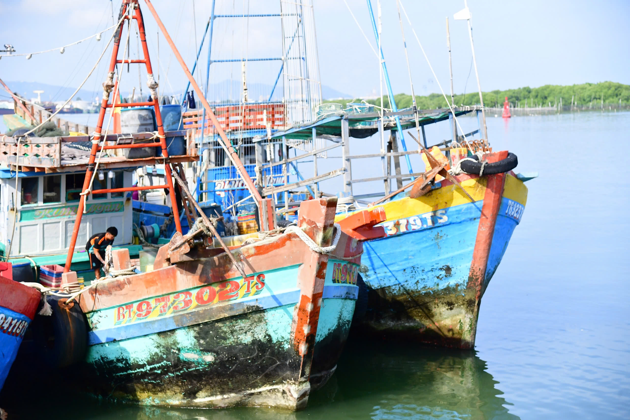 Hải đoàn Biên phòng 18 liên tiếp phát hiện tàu cá vi phạm