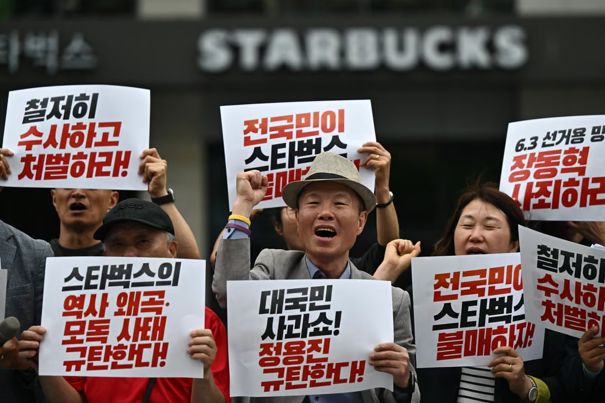 Người Hàn nổi giận với Starbucks