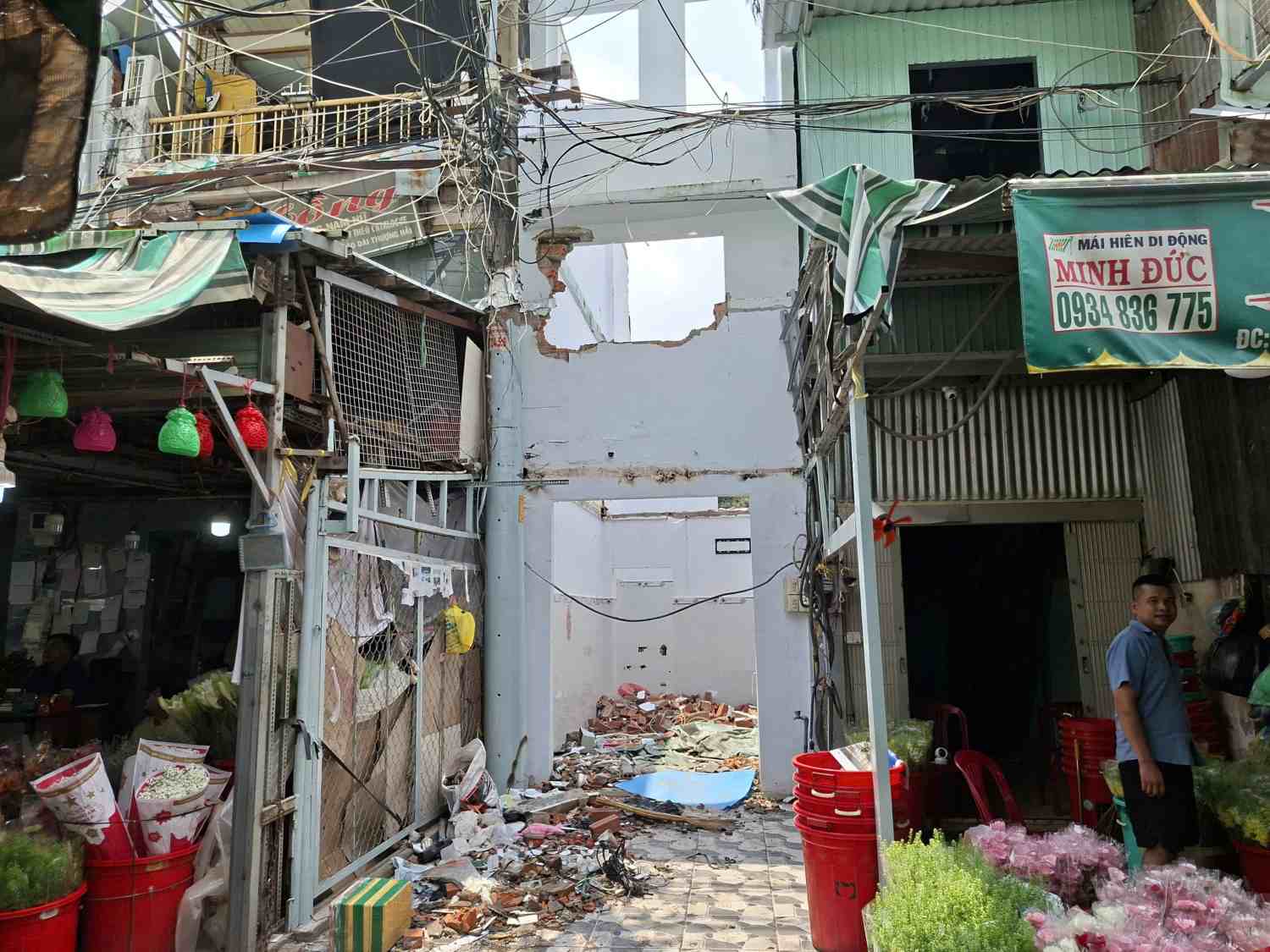 Người dân trung tâm TPHCM tháo dỡ nhà để mở rộng đường gấp 5 lần