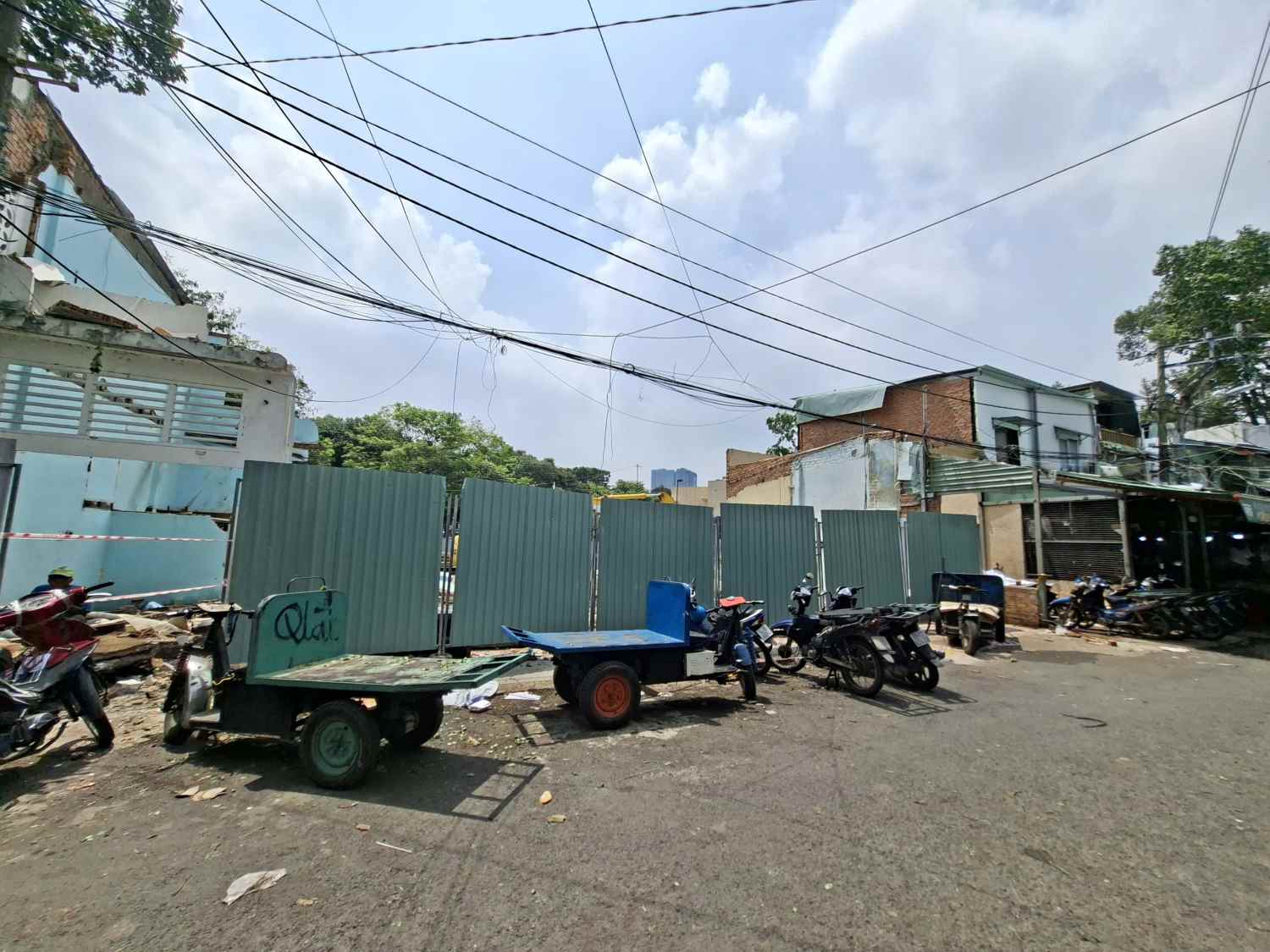 Người dân trung tâm TPHCM tháo dỡ nhà để mở rộng đường gấp 5 lần