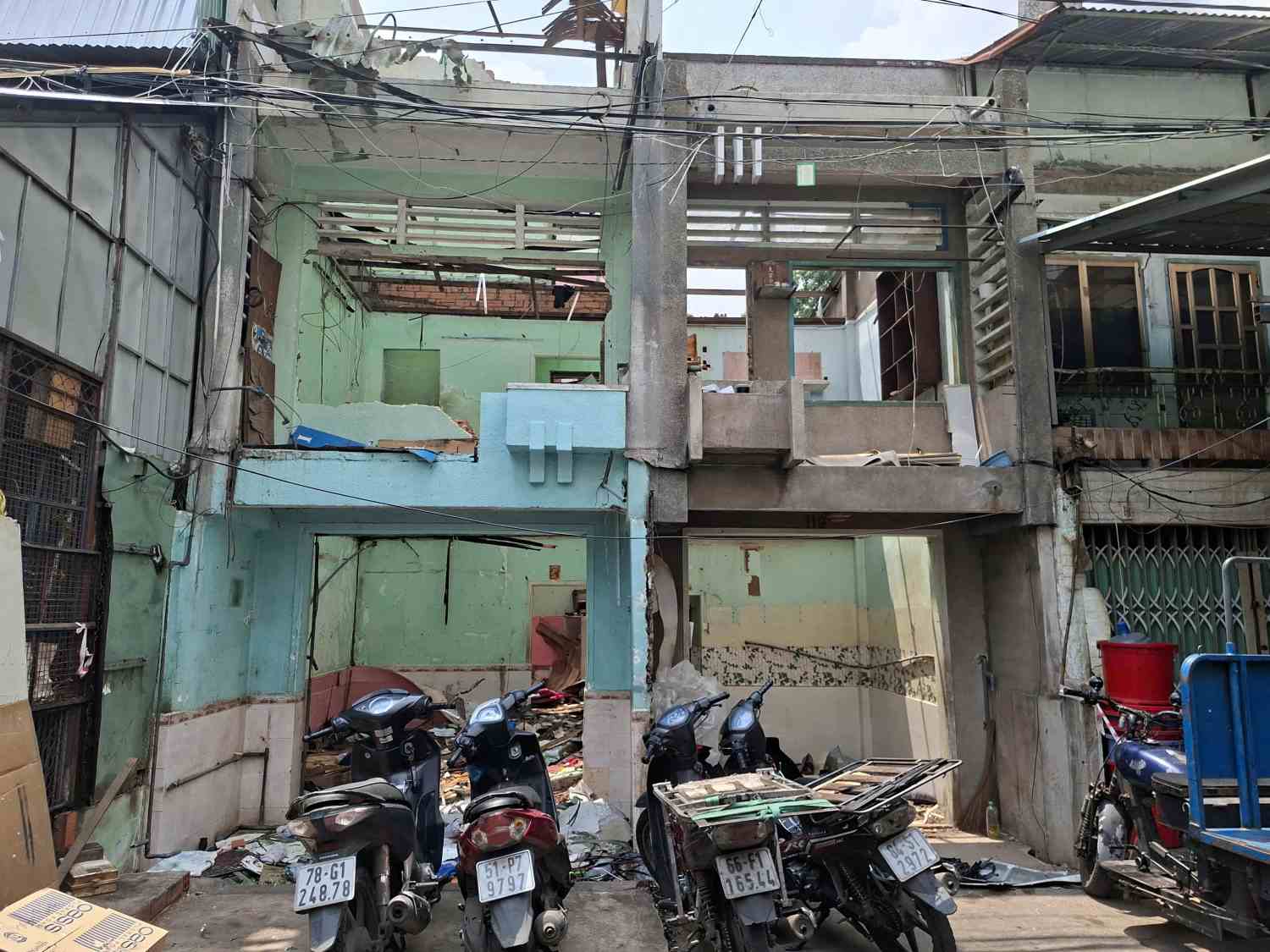 Người dân trung tâm TPHCM tháo dỡ nhà để mở rộng đường gấp 5 lần