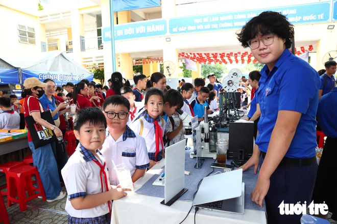 Phường Cát Lái triển khai mô hình Khu phố thông minh, đưa chuyển đổi số gần hơn với người dân
