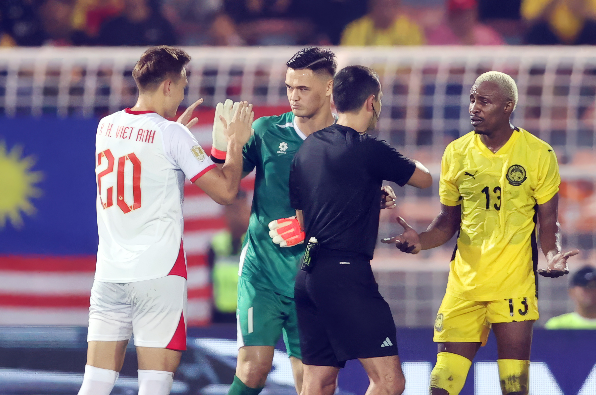 Patrik Lê Giang: 'Cảm ơn VAR đã cứu tôi'