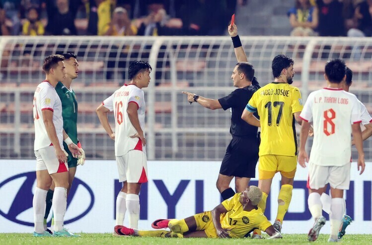 Patrik Lê Giang: 'Cảm ơn VAR đã cứu tôi'