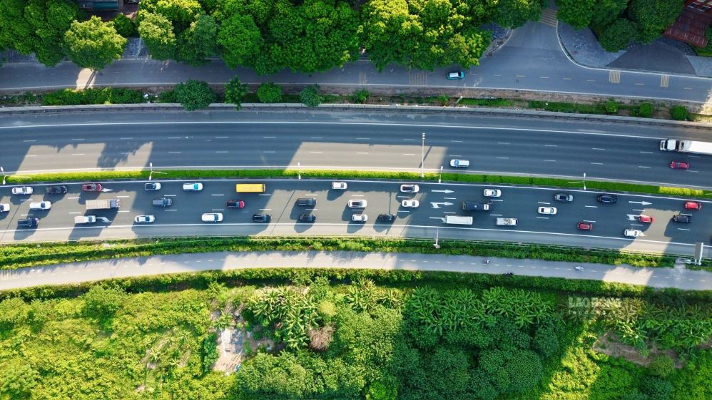 Lượng phương tiện đổ về Hà Nội tăng: Nơi ùn ứ, nơi thông thoáng