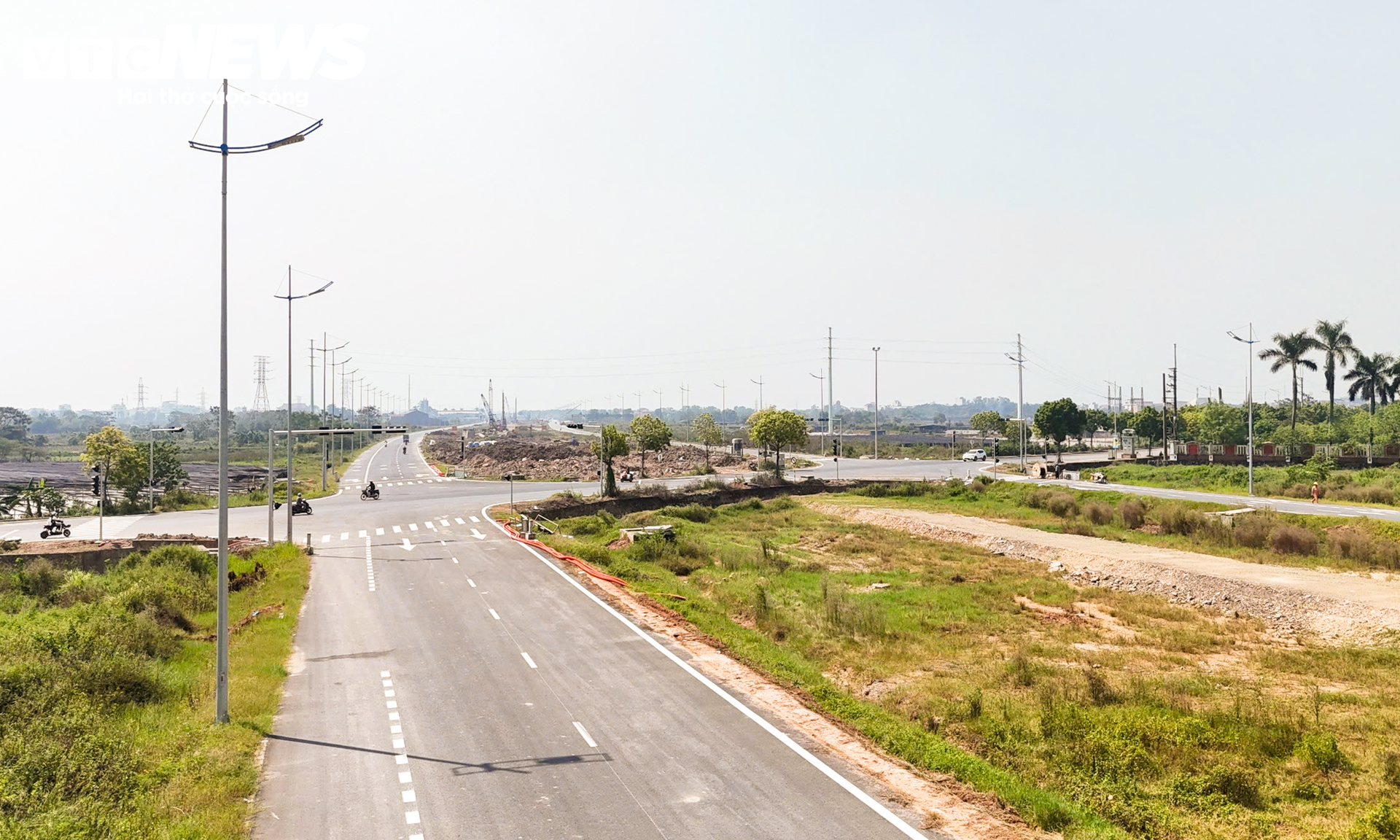 Diện mạo đường song hành Vành đai 4 qua Hà Nội thông xe kỹ thuật ngày 10/10 - 4