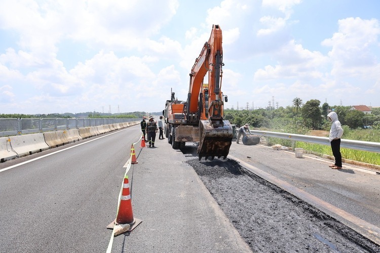 Sửa đoạn cao tốc Biên Hòa - Vũng Tàu bị lún, nứt