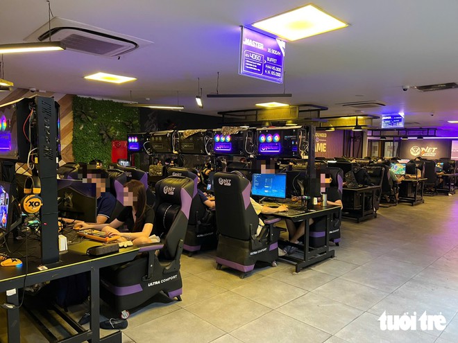 Bất chấp quy định đóng cửa sau 22h, quán game Hà Nội vẫn hoạt động giữa đêm