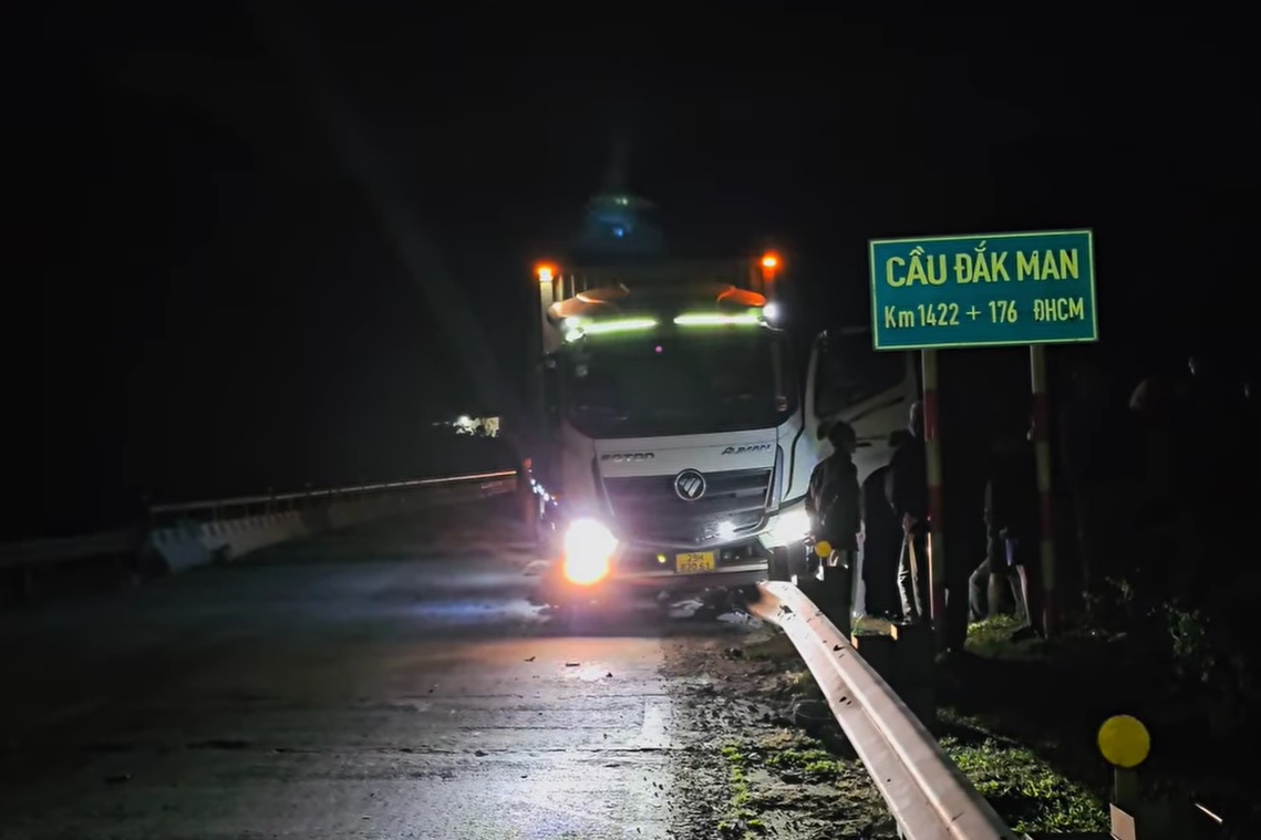 Tai nạn liên hoàn trên đèo Lò Xo, một người tử vong