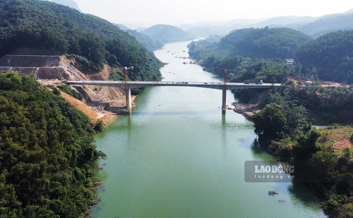 Khánh thành cầu thứ 9 vượt sông Lô tại Tuyên Quang