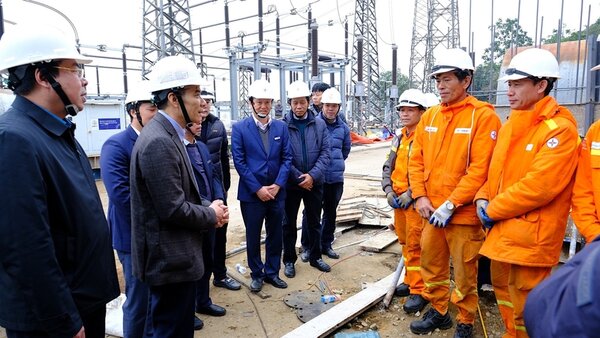 Công đoàn Điện lực Việt Nam tích cực chăm lo đoàn viên dịp Tết Nguyên đán