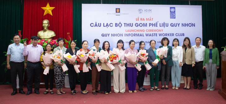 Trung tâm ICISE ra mắt câu lạc bộ thu gom phế liệu