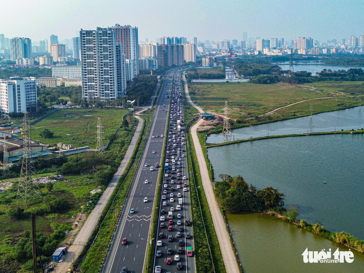 Hà Nội cảnh báo 2 khung giờ 'nóng' khi người dân trở lại sau Tết