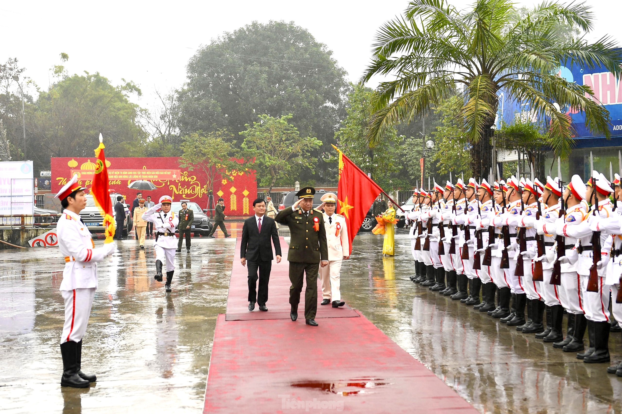 Công an Nghệ An nhận danh hiệu Anh hùng Lực lượng vũ trang nhân dân