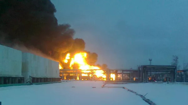 Ukraine tấn công nhà máy lọc dầu lớn thứ bảy của Nga