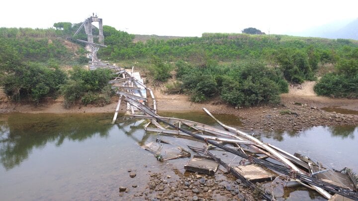 Cầu treo ở Nghệ An bất ngờ đổ sập: Thông tin mới nhất