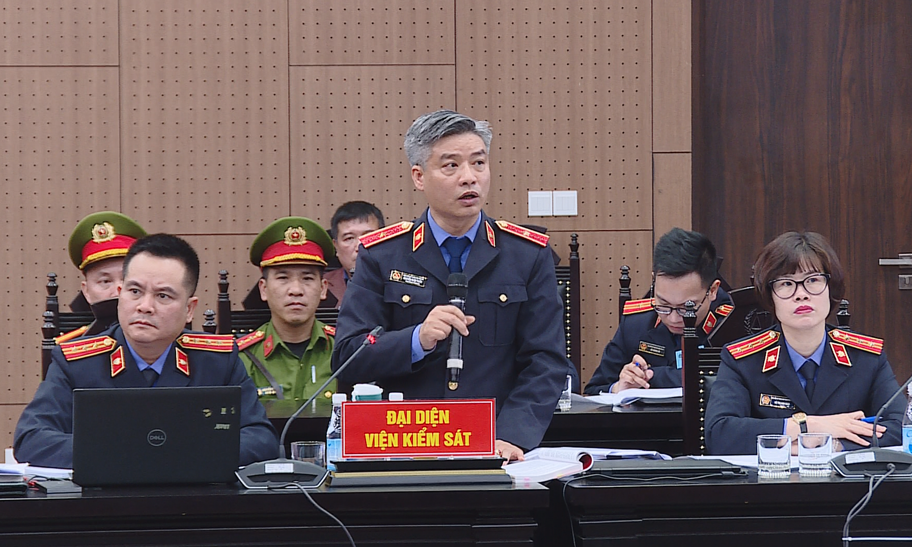 Chủ tịch Tân Hoàng Minh được VKS đề nghị giảm thêm một năm tù